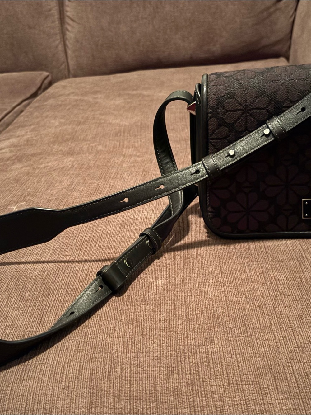 Like new Kate Spade black classic purse as shown. - Picture 3 of 7